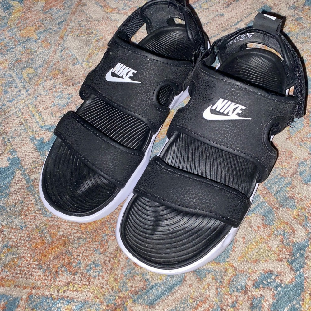 Nike Owaysis Sandals